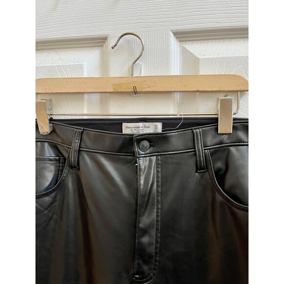 Abercrombie Fitch Curve Love Vegan Leather 90s Straight Ultra High Rise Pant 32 - Picture 10 of 15